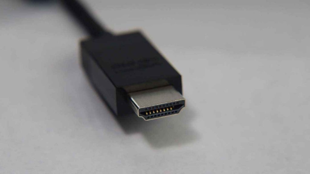 verifique el dongle HDMI para arreglar Firestick sin señal